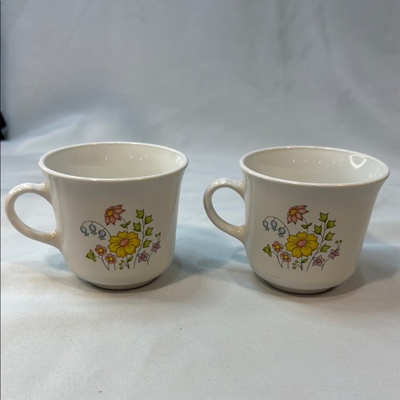 Vintage CORELLE Ceramic Mugs SPRING MEADOW Floral pattern, SET OF 2 - Picture 4 of 6